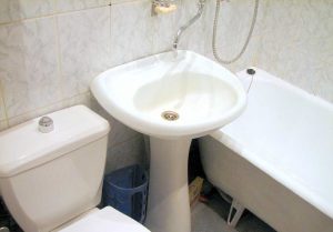 Установка раковины тюльпан в ванной в Костроме